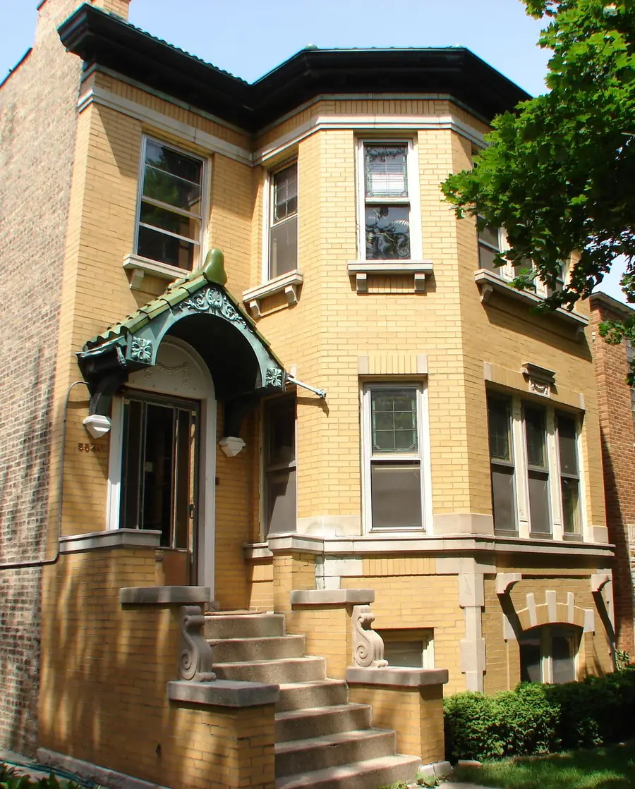 A brick two-flat in Portage Park, Chicago
